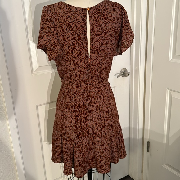 Shandra Scattered Dot Mini Dress wrap dress in brown and black polka dot small - Picture 6 of 9